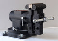 Cast-iron bench vise