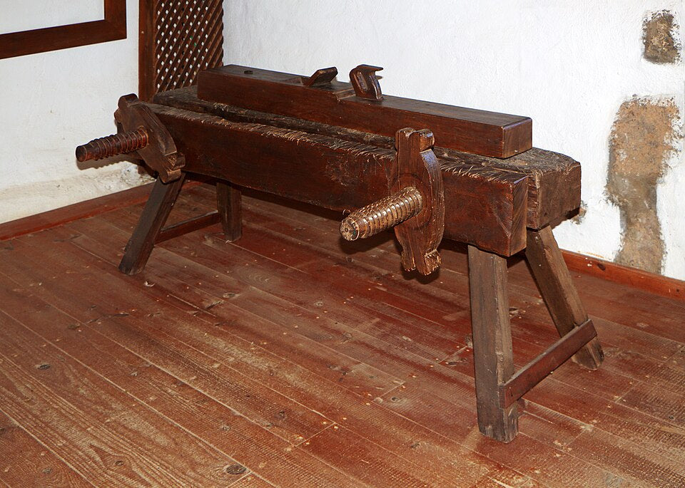 Solid wood joiner's workbench